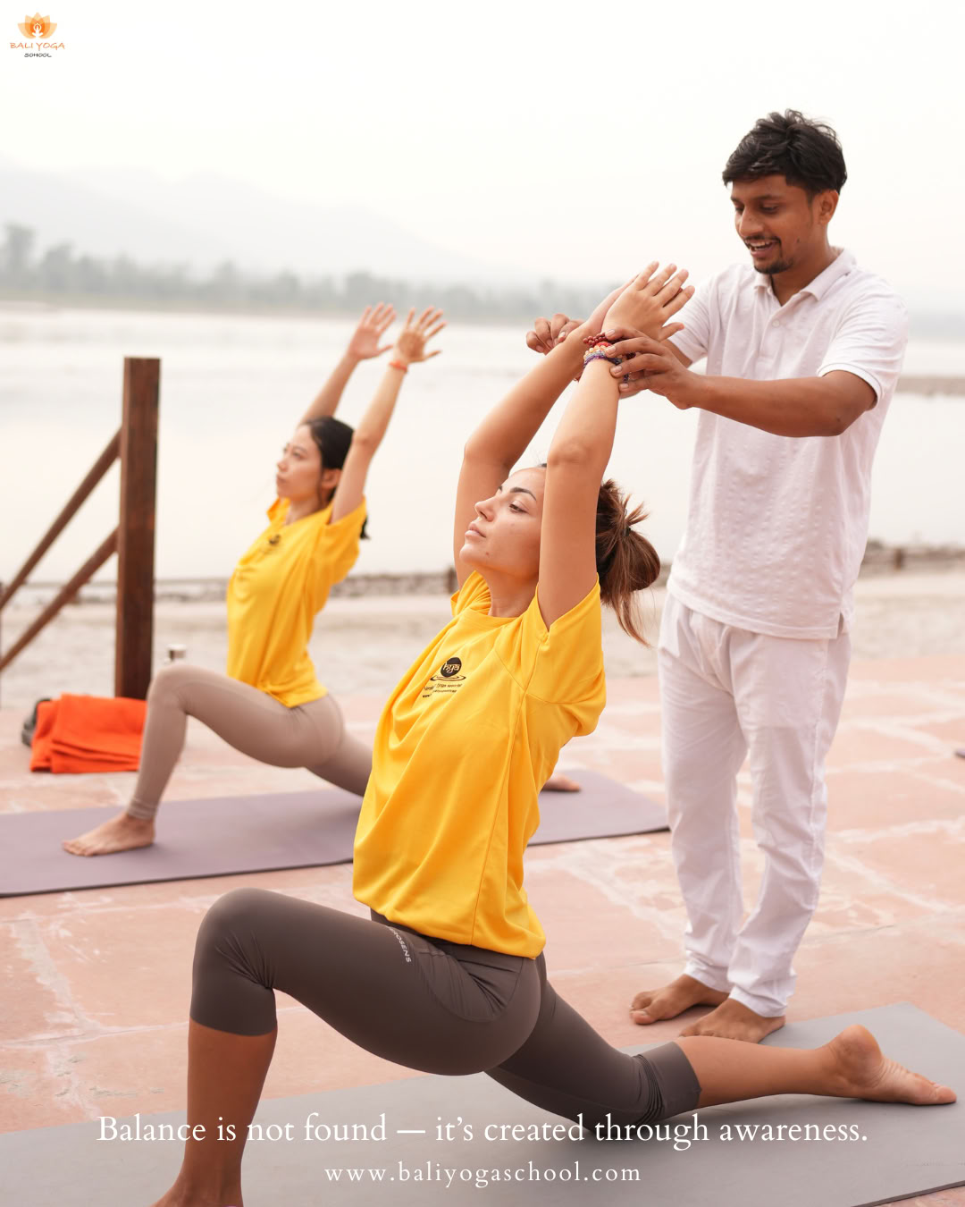 Corso di formazione insegnanti di yoga di 100 ore a Rishikesh, India