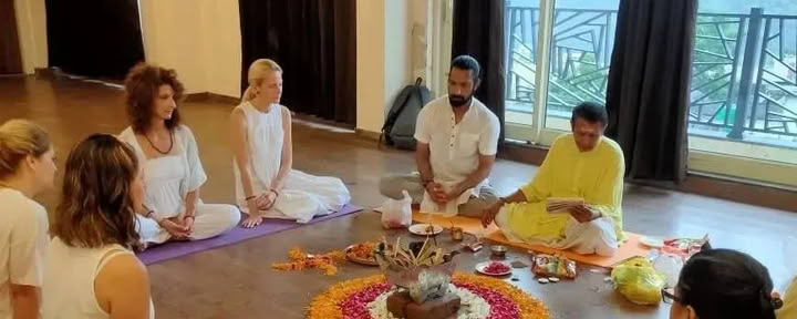 Ritiro di yoga e benessere di 7 giorni a Rishikesh, India