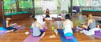 Lezioni di yoga giornaliere senza prenotazione a Rishikesh