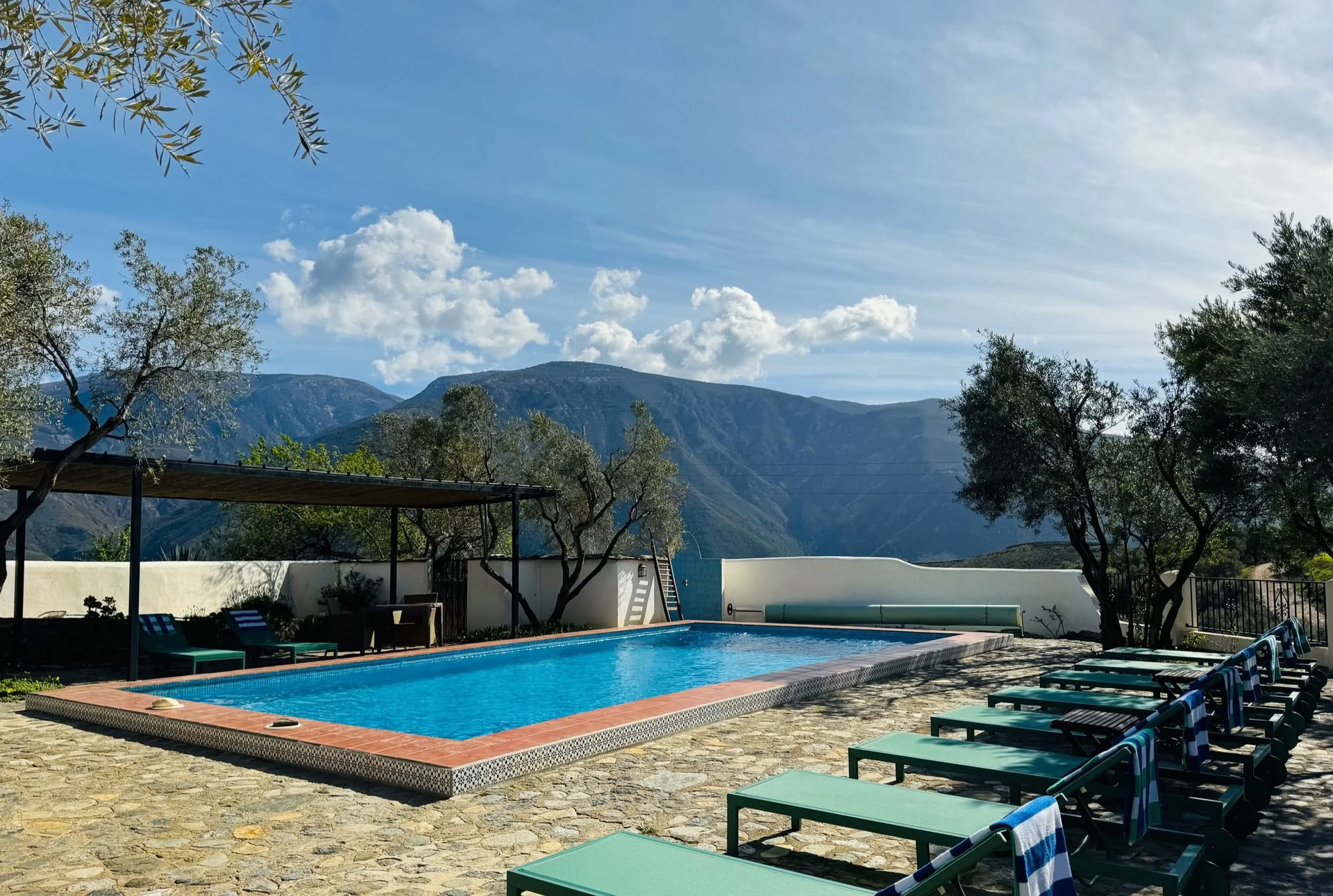 Corso di Yin Yoga di 50 ore - Ottobre