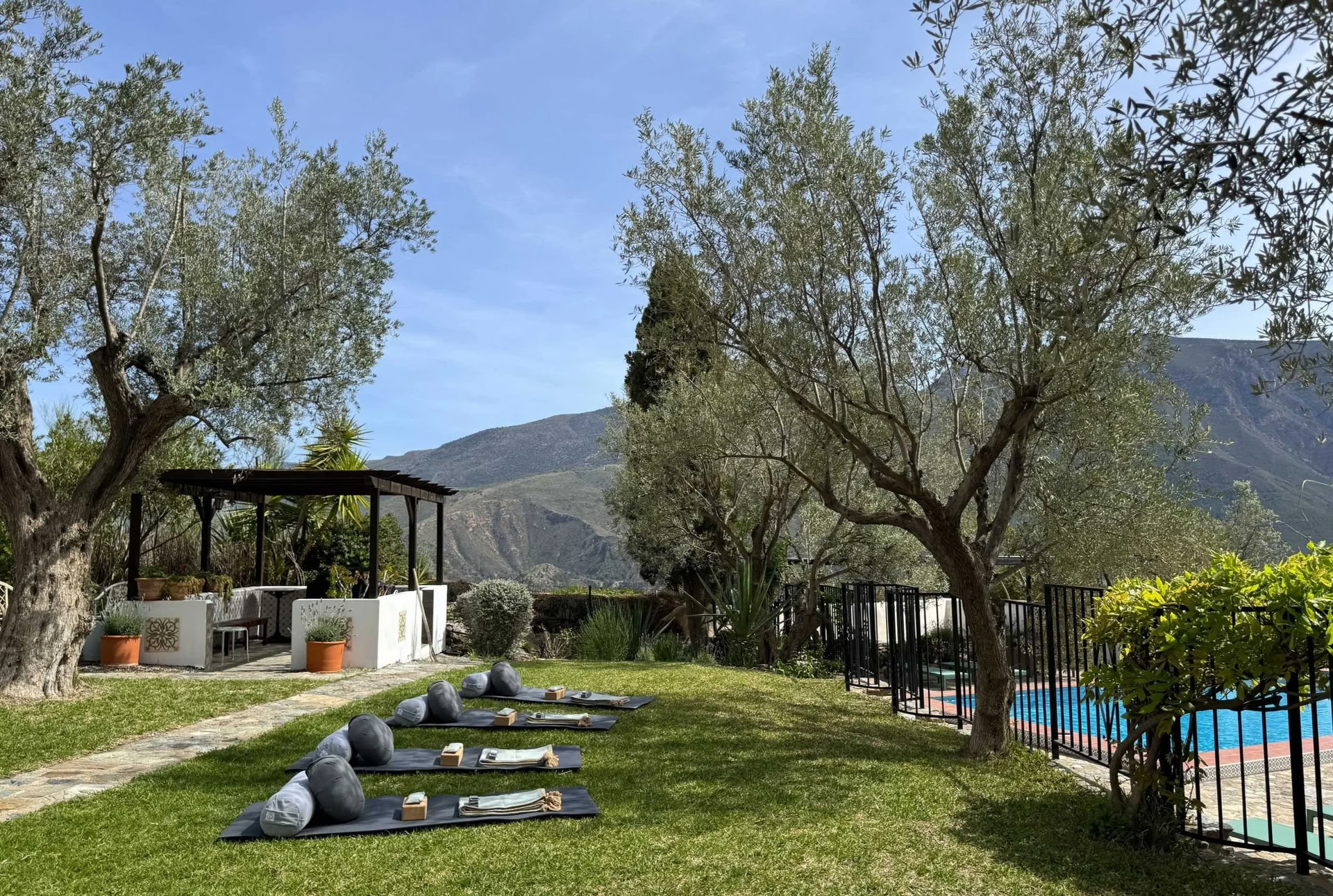 Corso di Yin Yoga di 50 ore - Ottobre