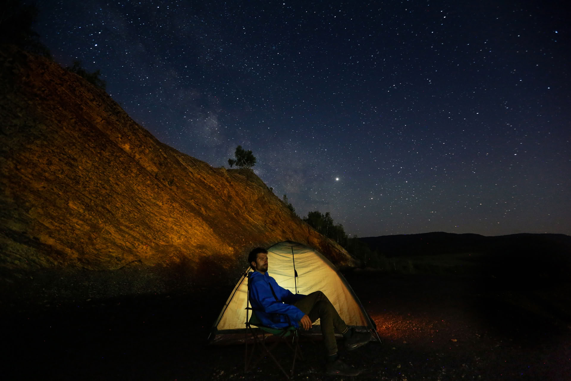 Oasis Wellness: Mindfulness e Meditazione nel Deserto