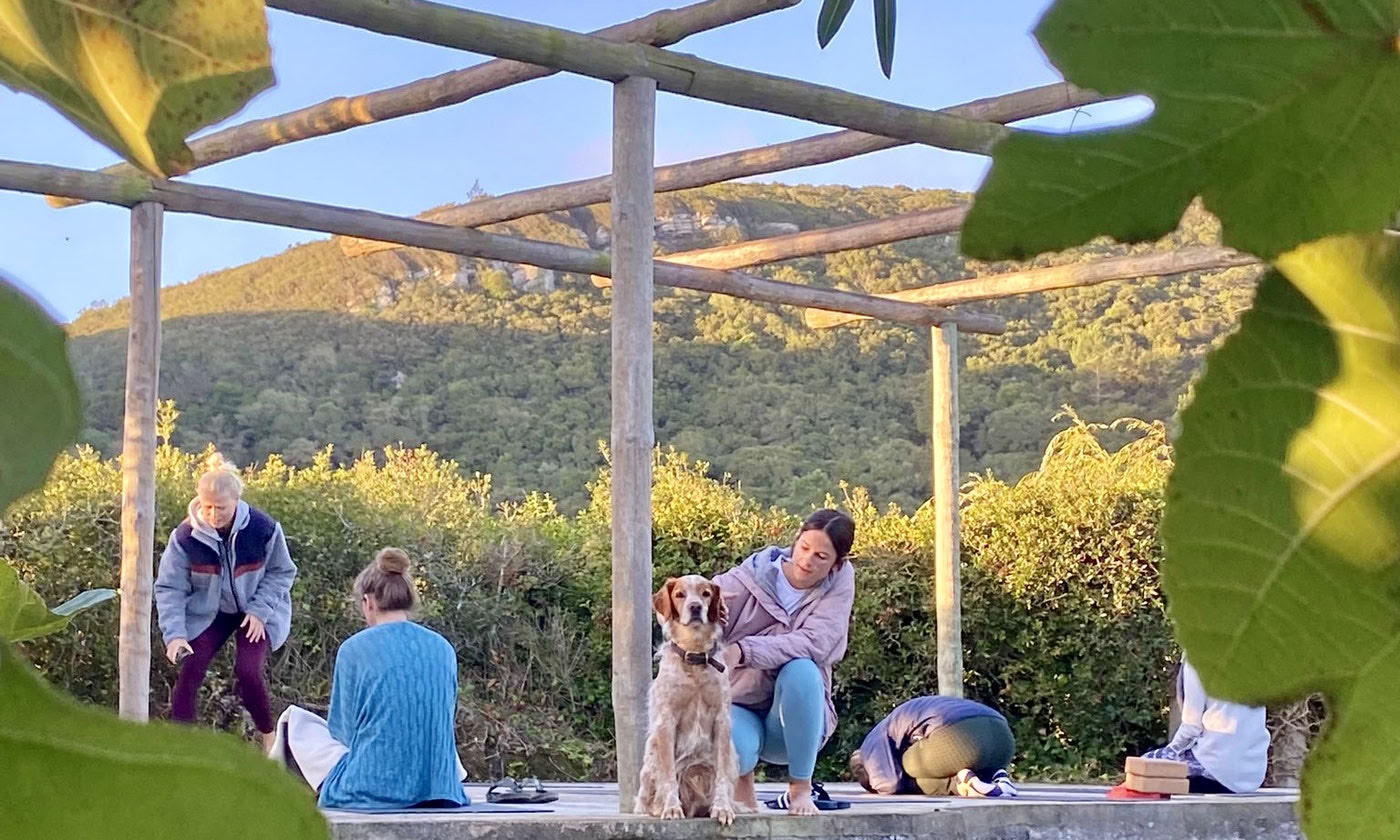 Ritiro di yoga e surf