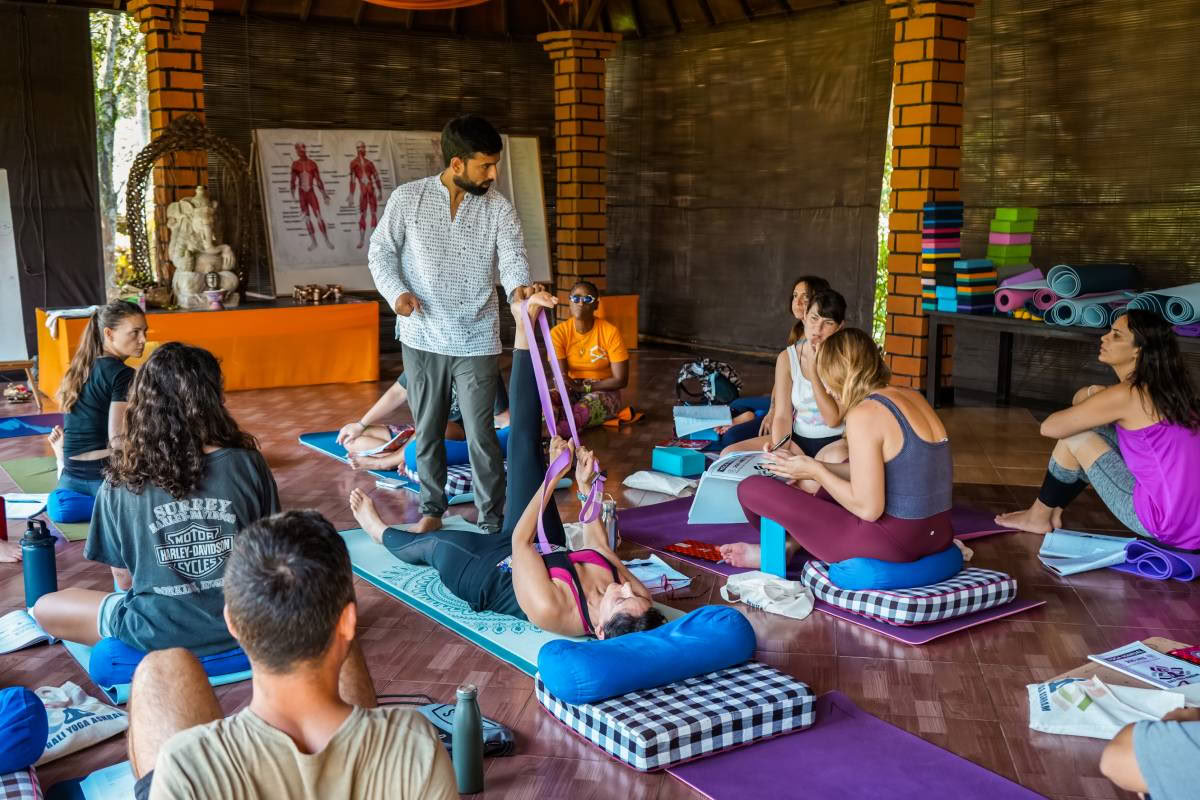 Formazione insegnanti di 200 ore di Yin Yoga e Vinyasa Flow a Bali