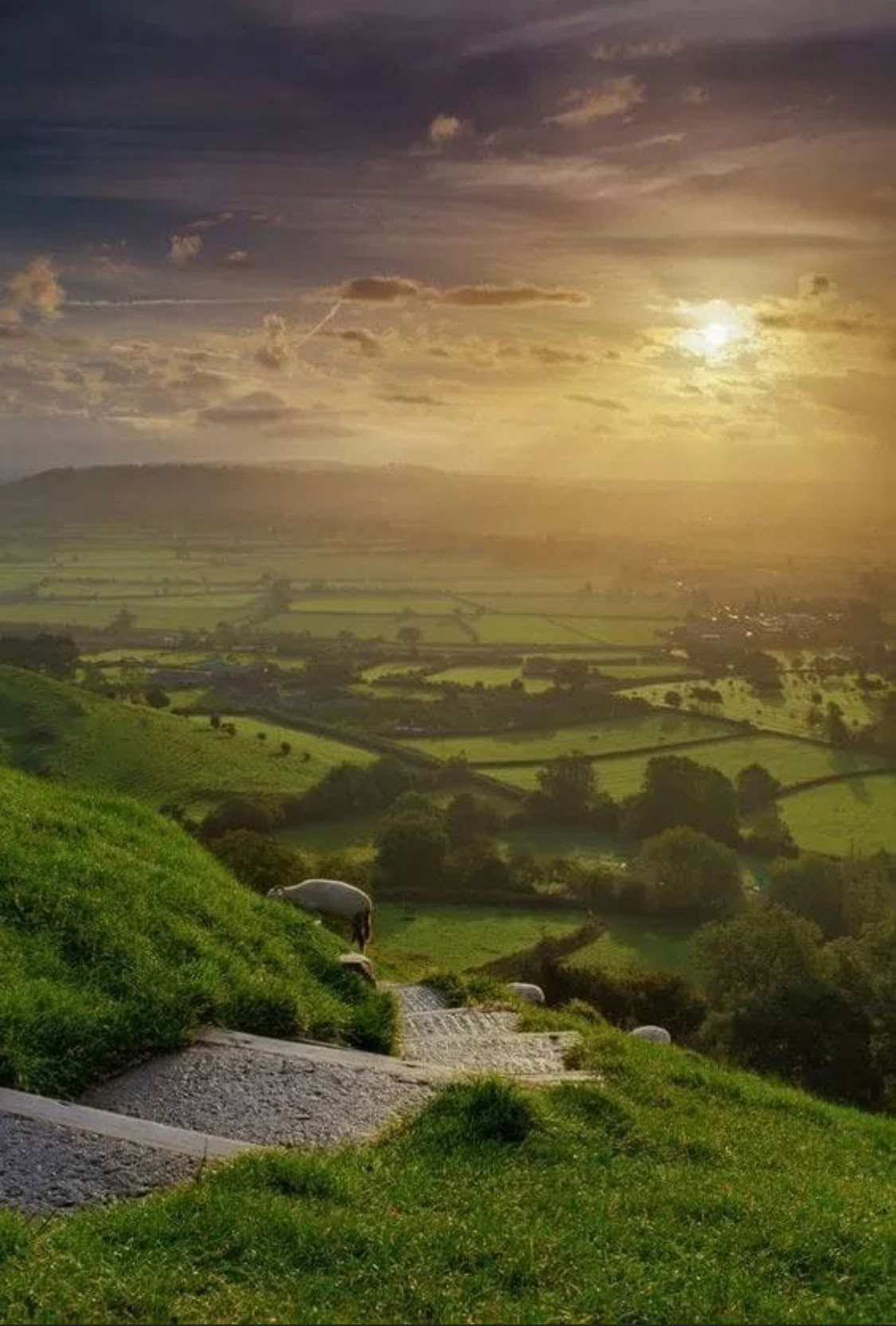 Ritiro di meditazione nei luoghi sacri di Glastonbury – giovedì 2 settembre, ore 17:00 - domenica 5 settembre, ore 10:30