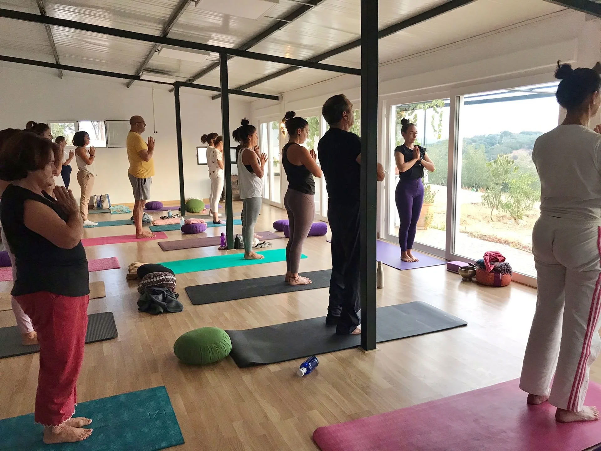 Ritiro di Yoga SISU e HIIT Pilates — Cortijo El Cachete