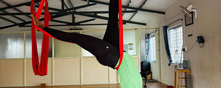 Corso di formazione insegnanti di yoga in aerial di 50 ore