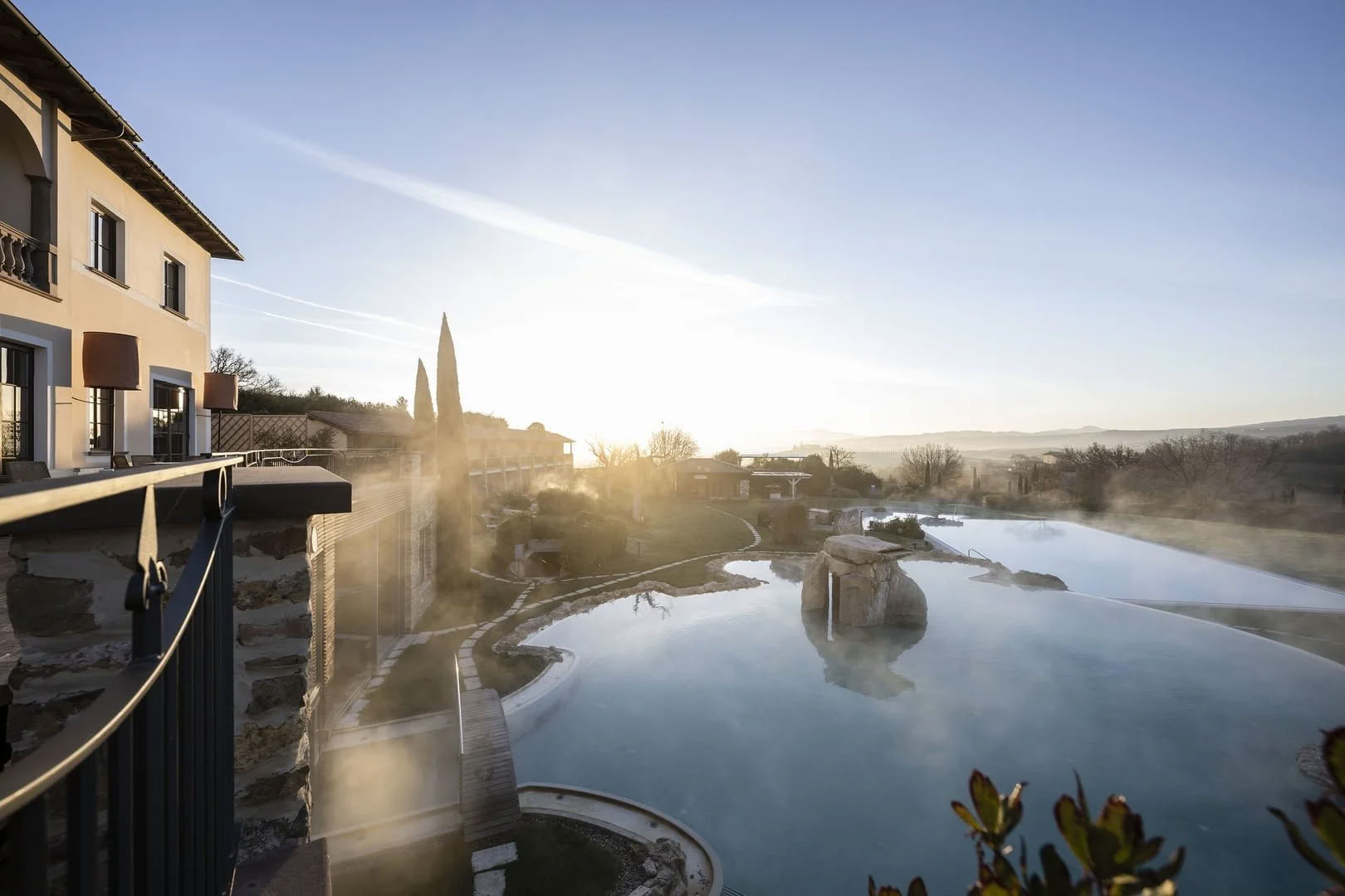 Divina Dolce Vita: Ritiro di Yoga di Lusso nel Cuore della Toscana