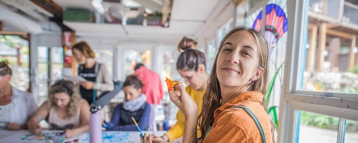 Guarire attraverso la creatività: unire arte e psicologia per la crescita personale e il cambiamento