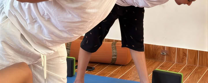 Corso di formazione insegnanti di yoga di 100 ore a Rishikesh