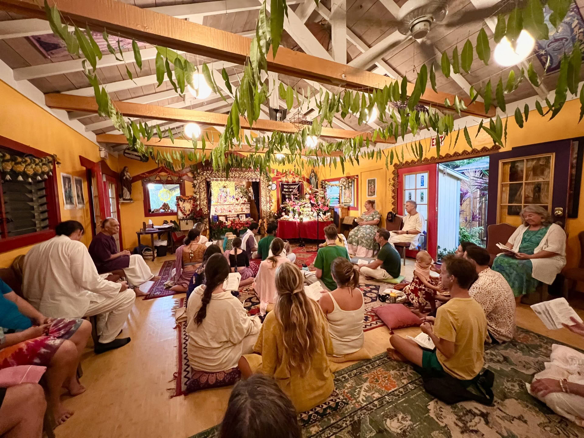 Tocchi di Guarigione Reiki del Martedì con Manesha