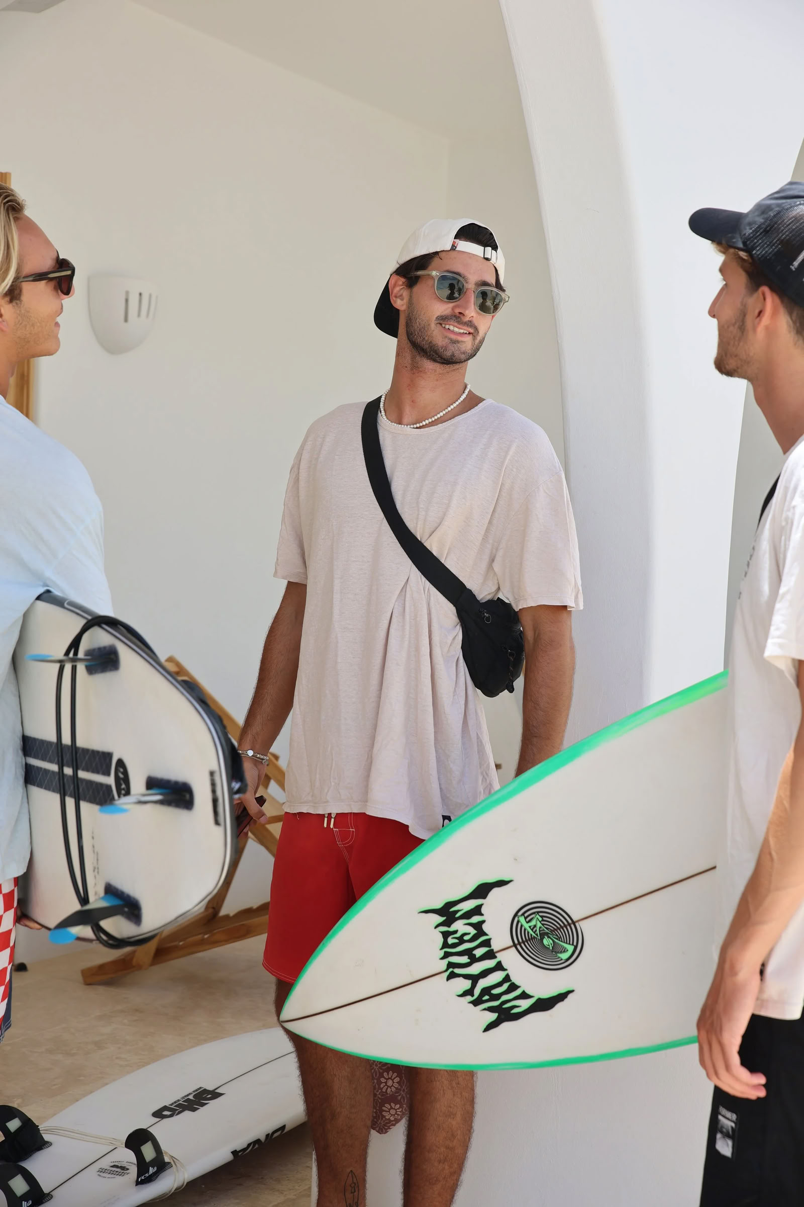 Pacchetto surf all-inclusive per surfisti intermedi e avanzati