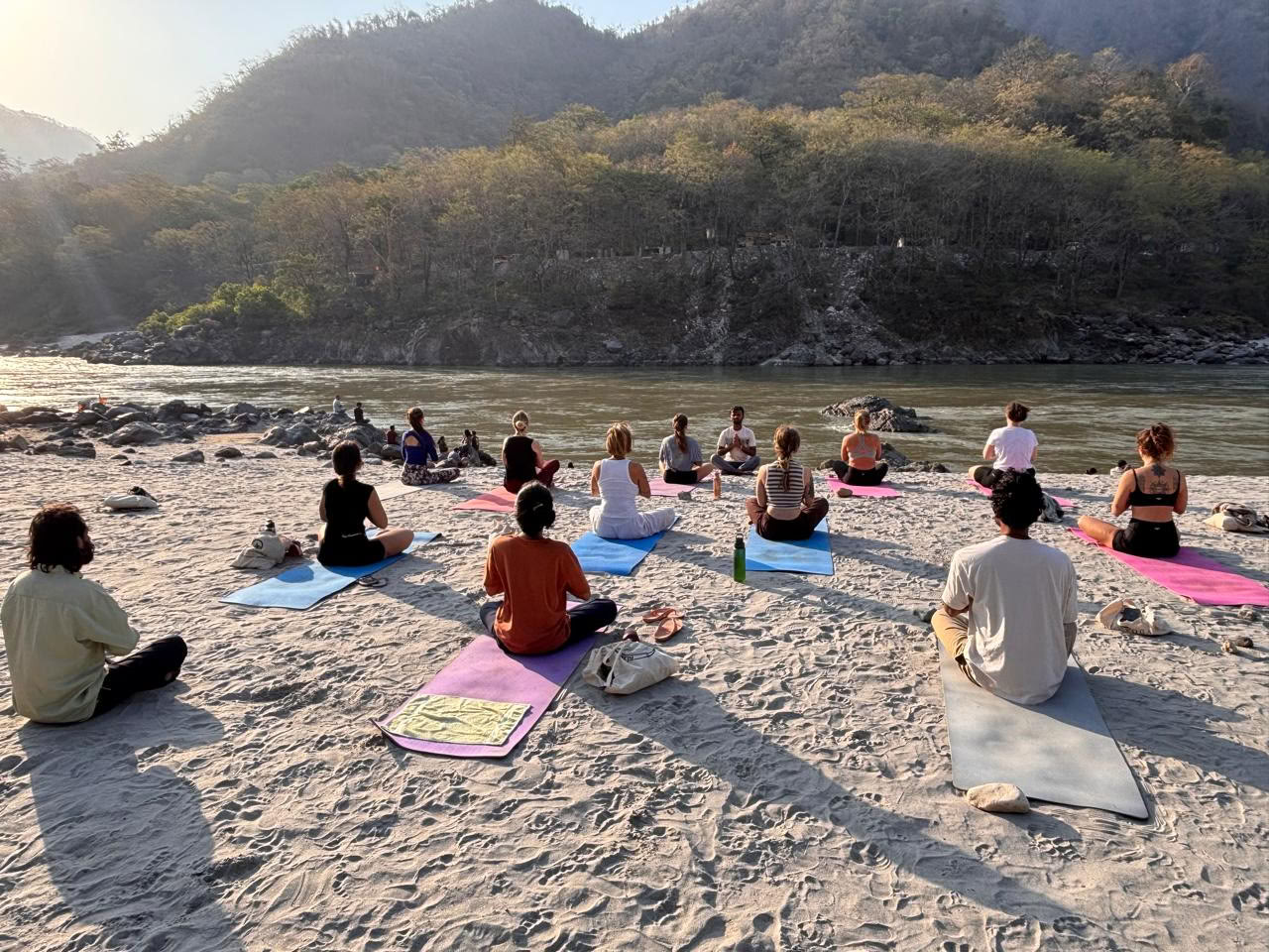 Corso di formazione insegnanti di yoga di 200 ore in India