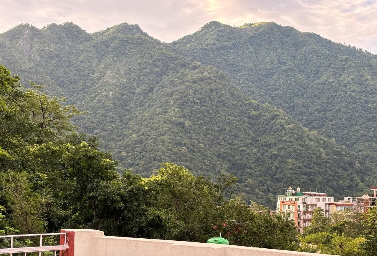 Corso di formazione insegnanti di yoga di 100 ore a Rishikesh