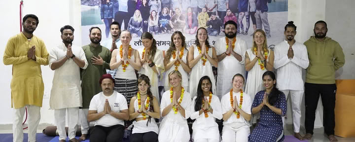 TTC di Yoga di 100 Ore