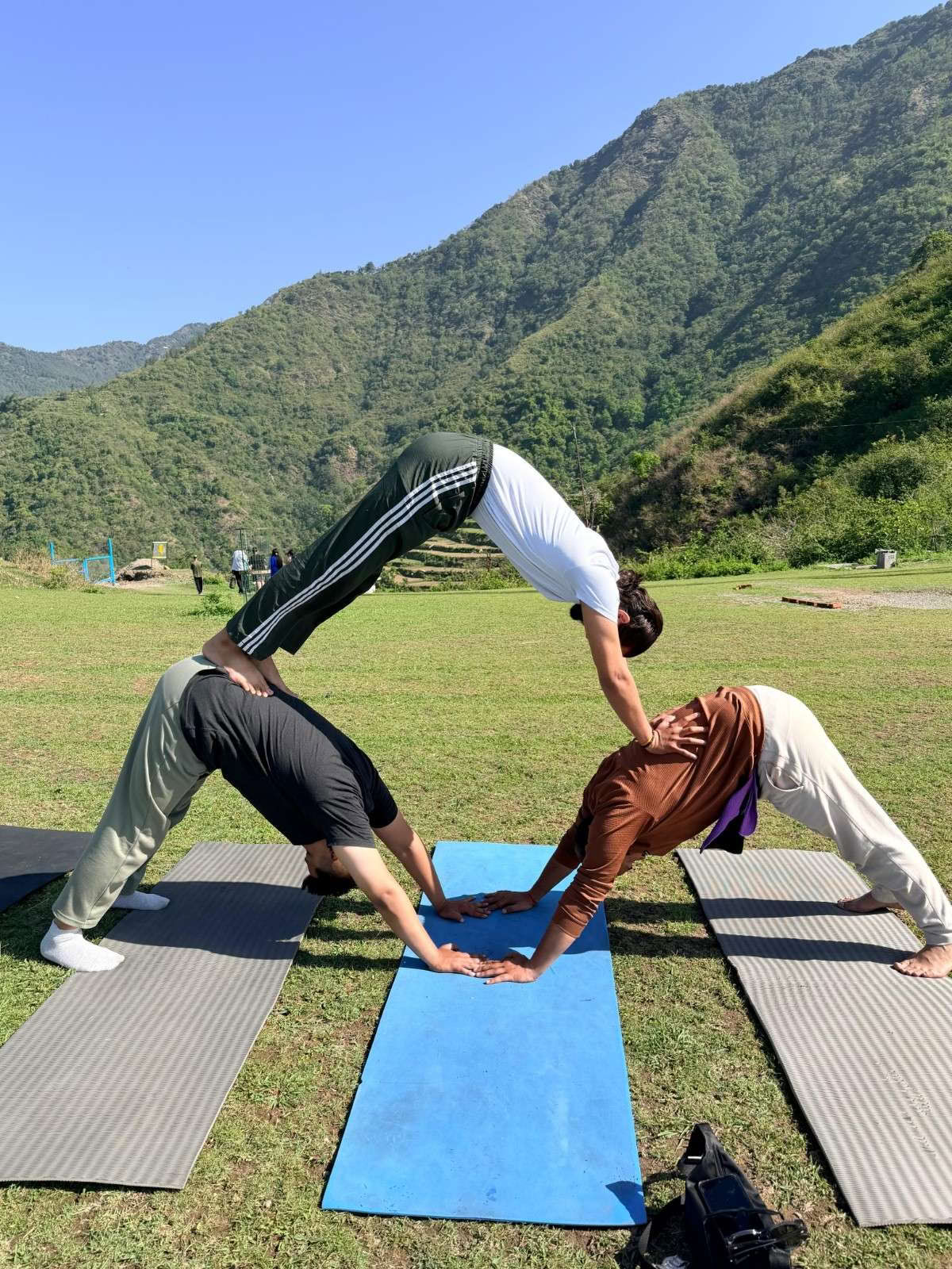 Corso di formazione insegnanti di yoga di 300 ore a Dehradun