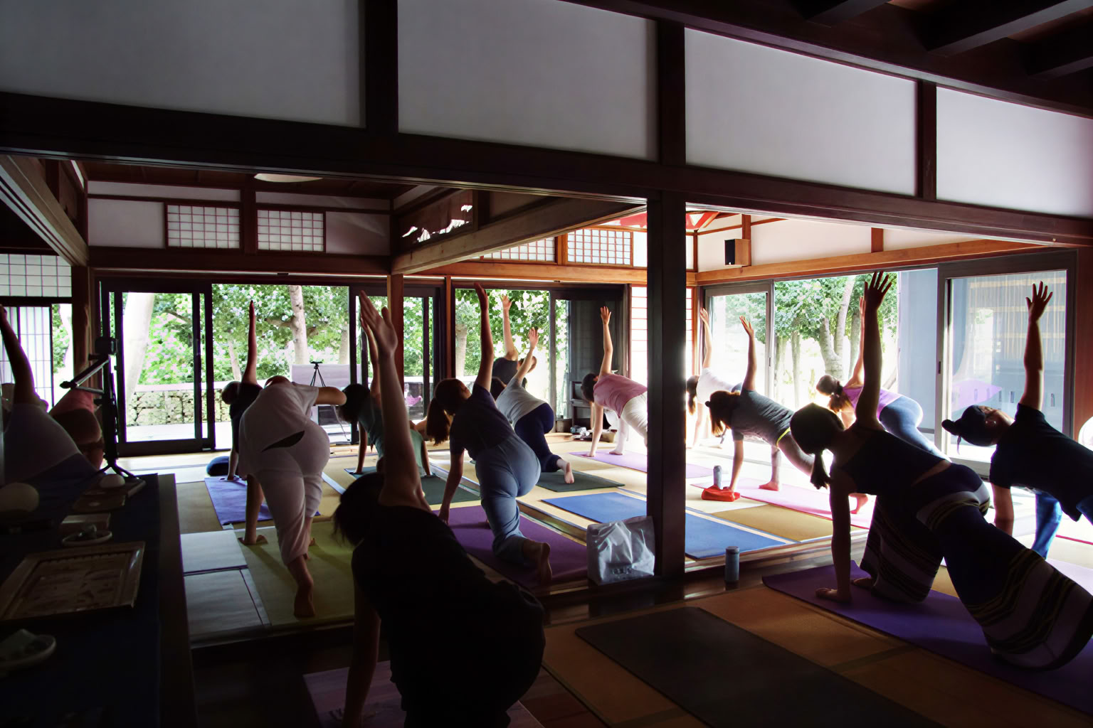 Ritiro di meditazione mindfulness silenziosa e yoga