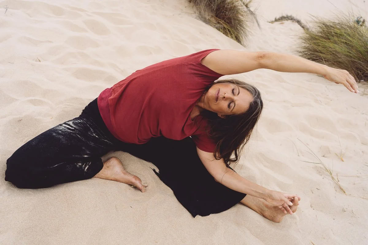 Yoga sulla spiaggia