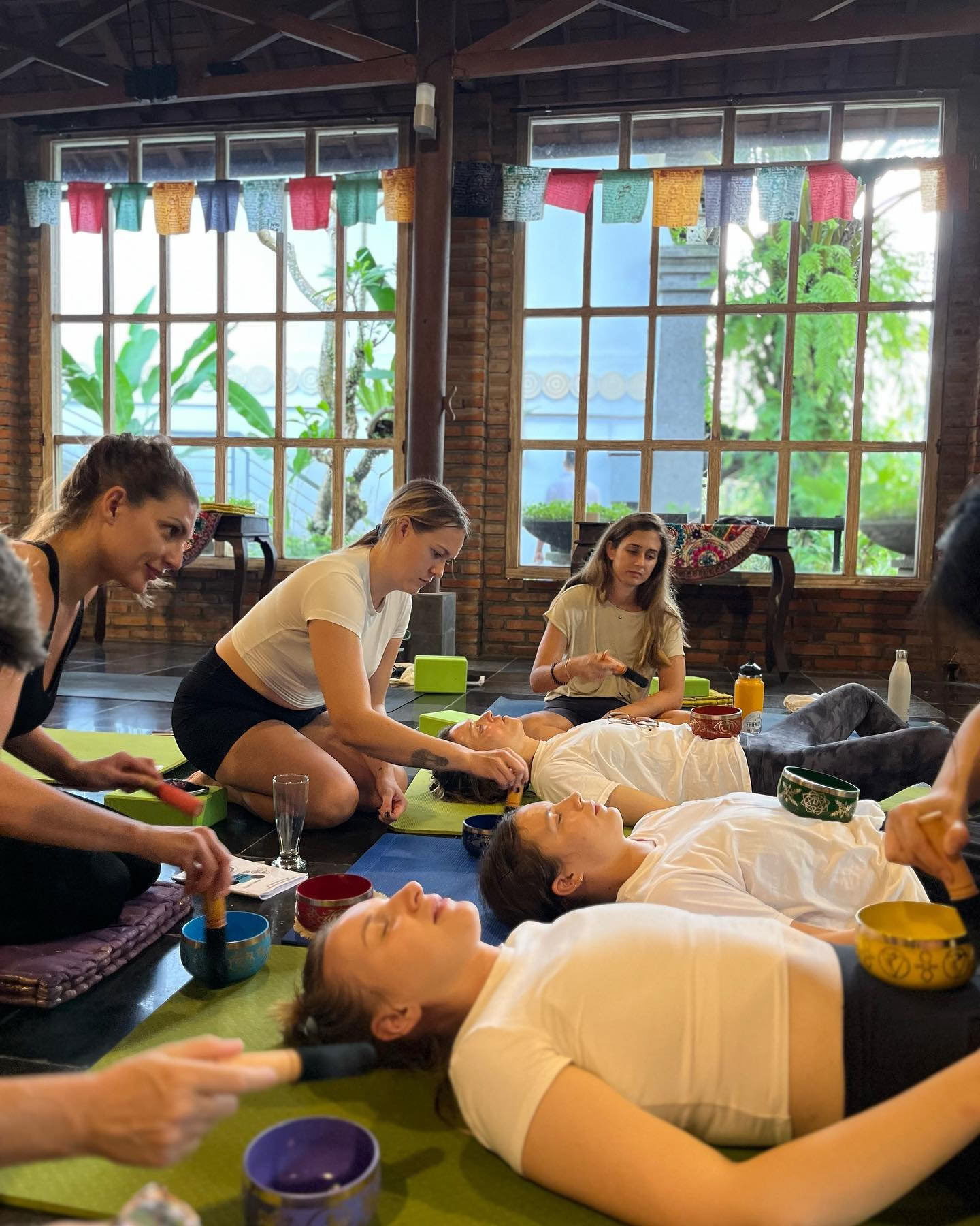 Corso di formazione insegnanti di yoga aereo di 7 giorni a Bali