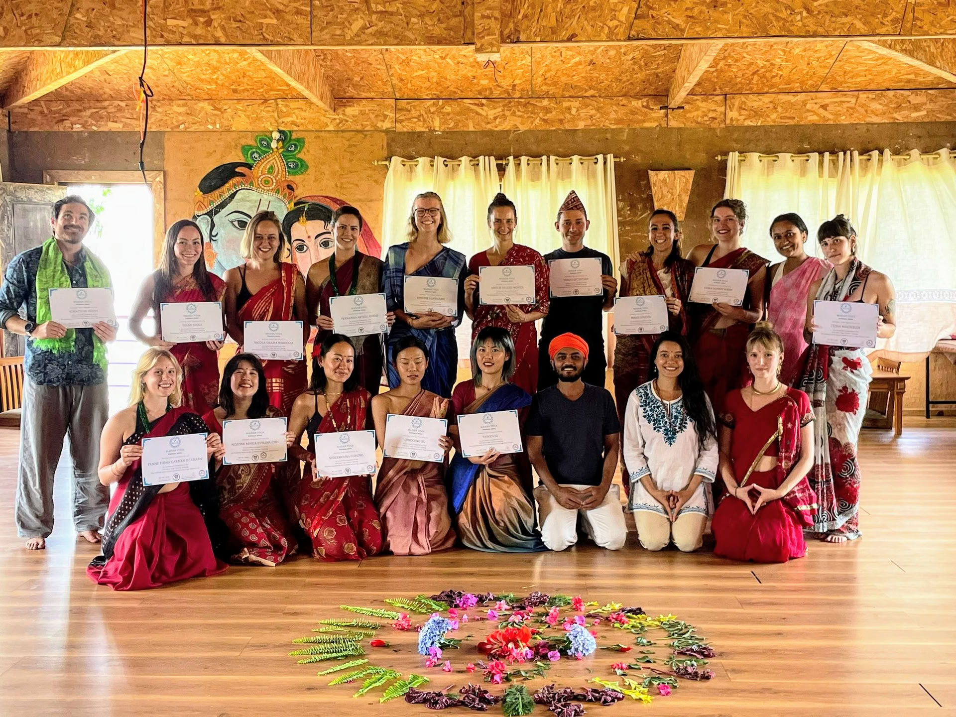 Corso di formazione insegnanti di yoga di 200 ore con vista sull’Himalaya ad Astam, vicino a Pokhara