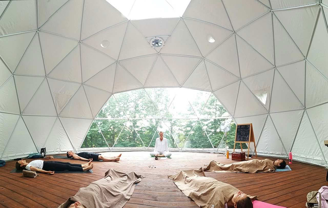 Corso RYT di 200 ore · Toscana, Italia · Certificato Yoga Alliance