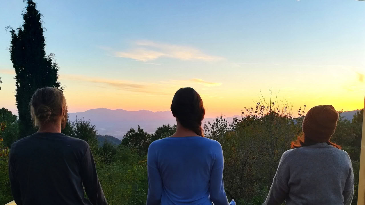 Corso RYT di 200 ore · Toscana, Italia · Certificato Yoga Alliance