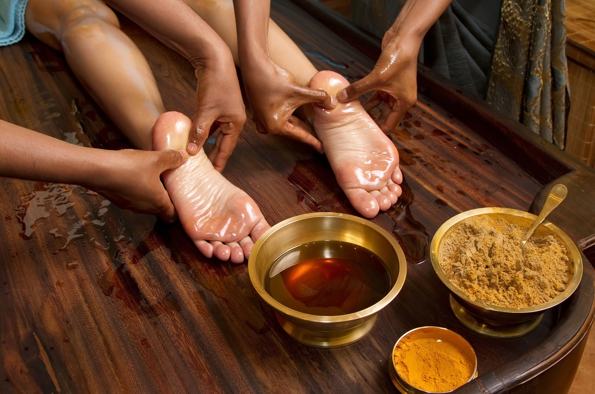 Massaggio Ayurvedico dei Tessuti Profondi di 45 Minuti