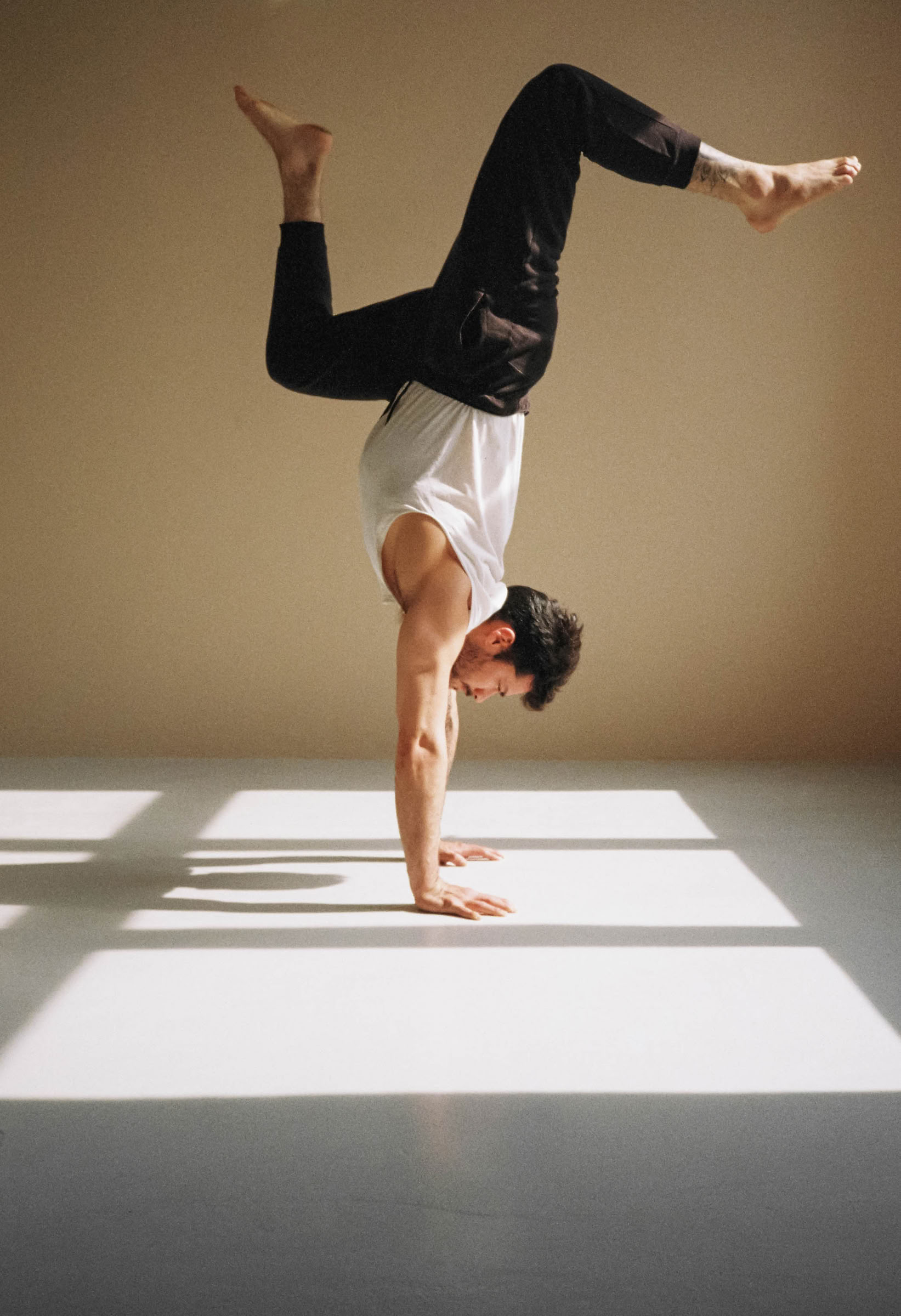 Formazione Avanzata per Insegnanti di Yoga 150H – Espandi e Risplendi