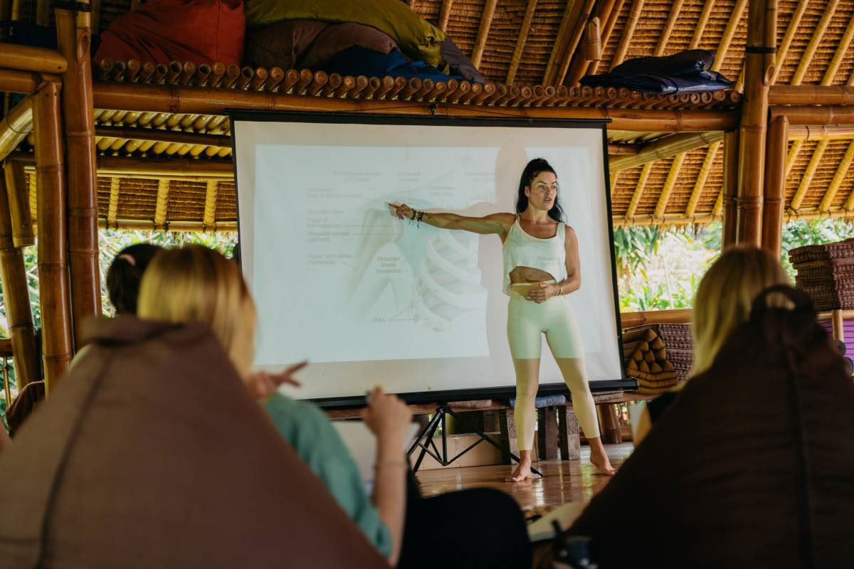 Formazione Insegnanti di Yoga di 200 Ore