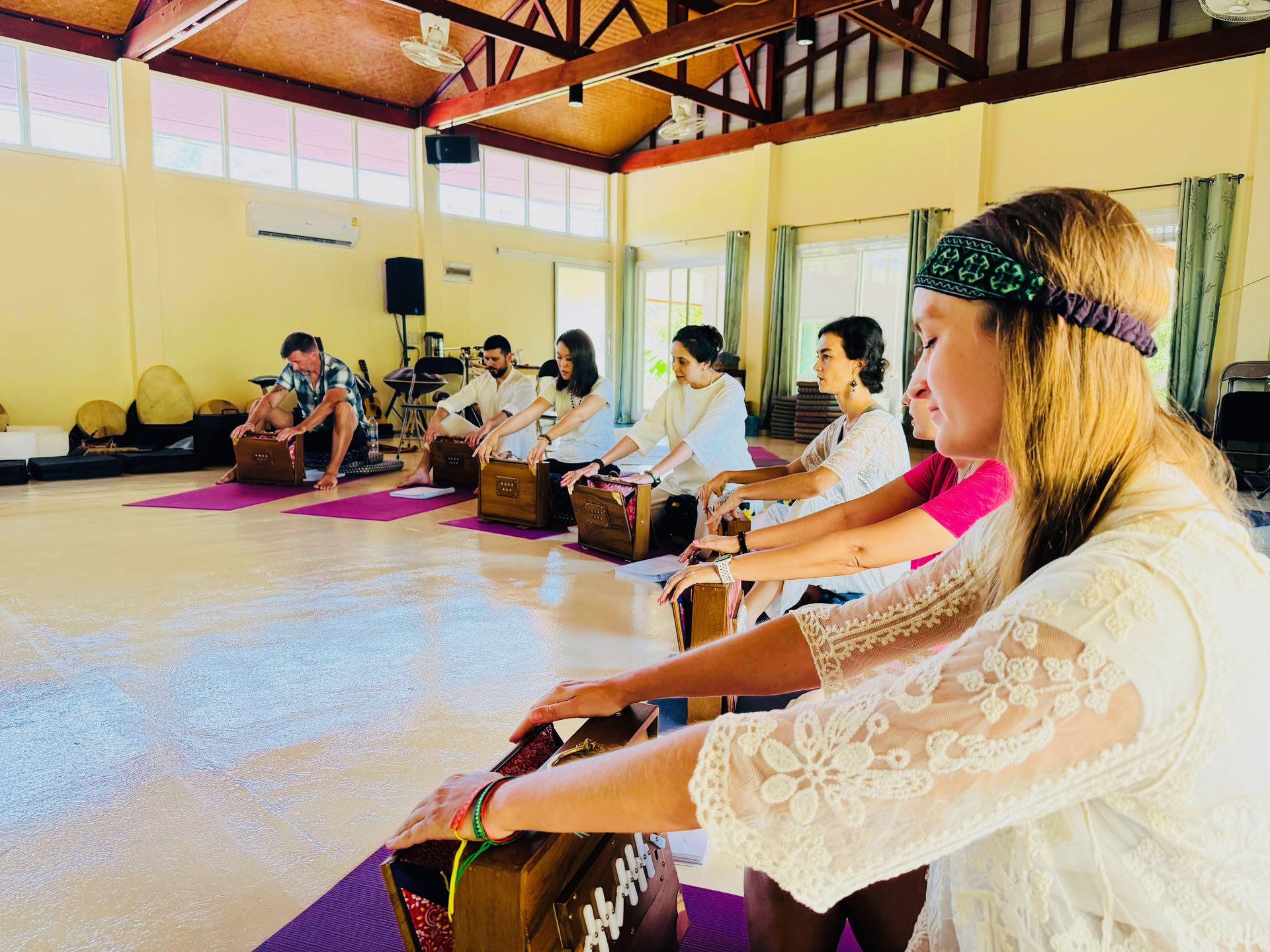 Corso intensivo di sound healing di 50 ore (Livello 1)