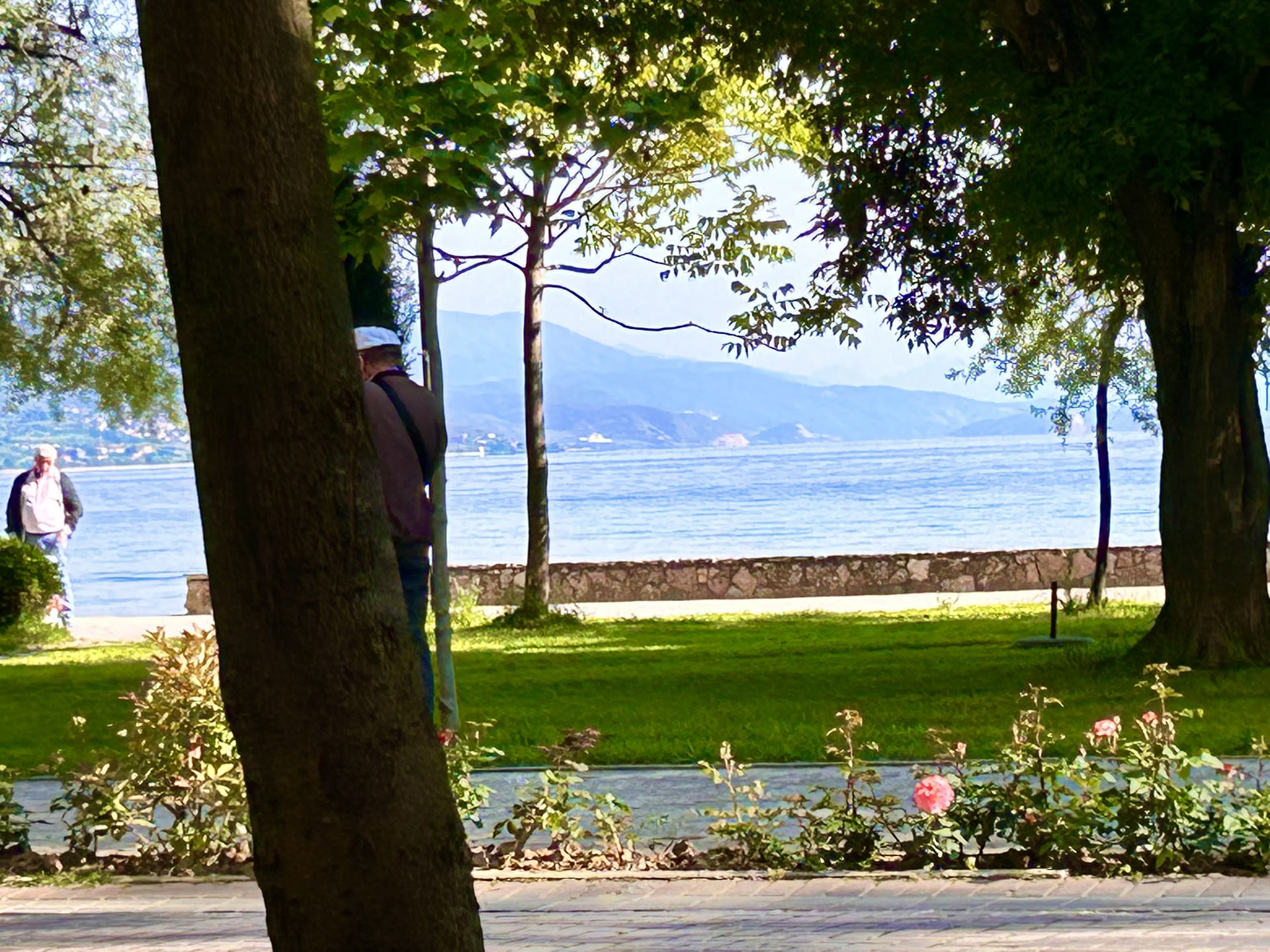 Trova la tua forza: yoga e autodifesa sul Lago di Ocrida