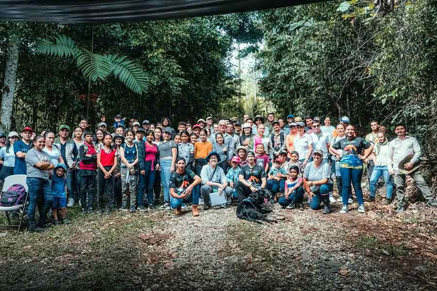Ricaricati nel ritiro nella foresta pluviale con Savonn e Stacey