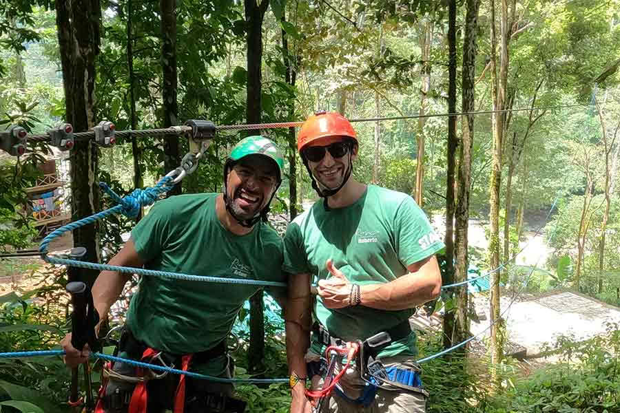 Zipline sul fiume Pacuare