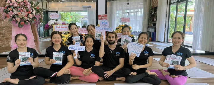 Corso di formazione insegnanti di yoga di 200 ore presso Yoga Home School