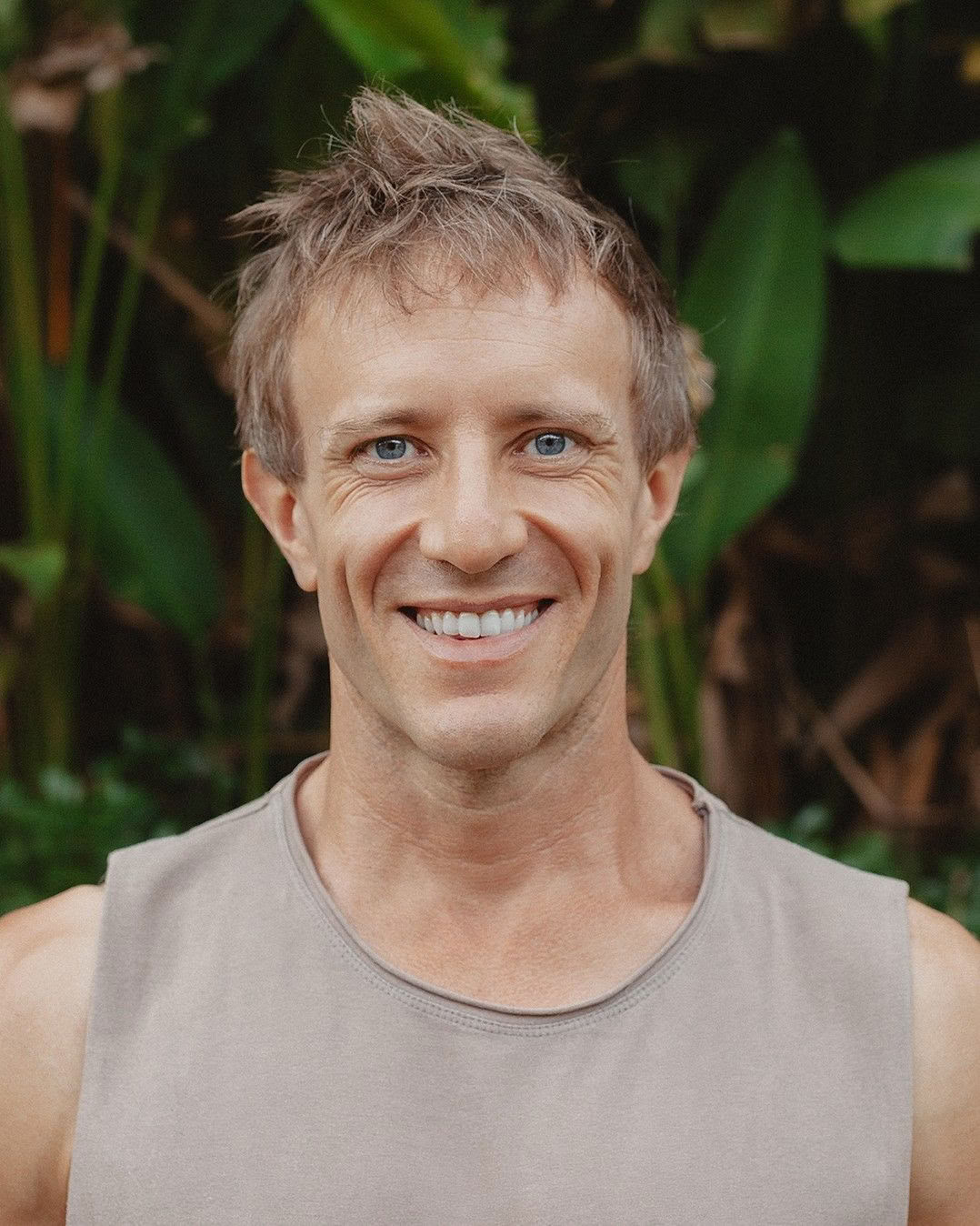 Formazione Insegnanti di Yoga 200H / 04 apr - 02 mag 2027