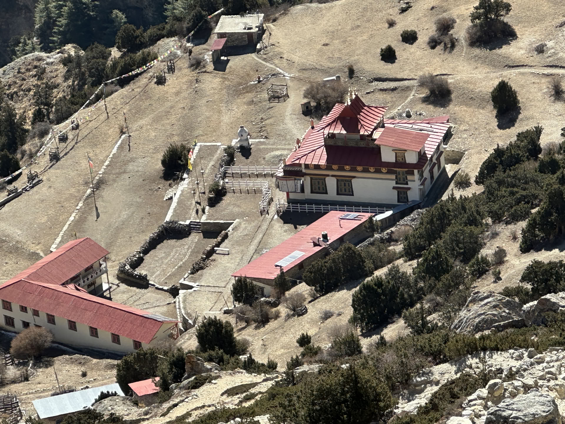 Trekking yoga sul circuito dell’Annapurna con il lago Tilicho