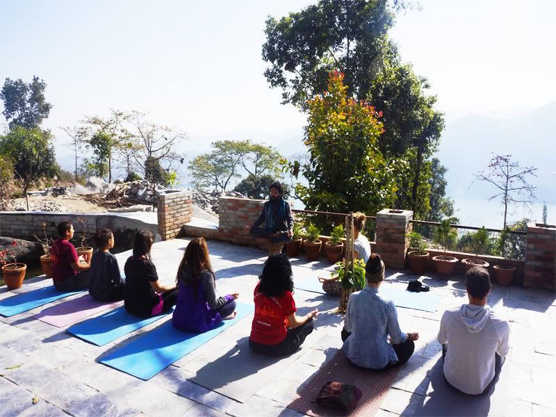 Tour di yoga all’alba – mezza giornata