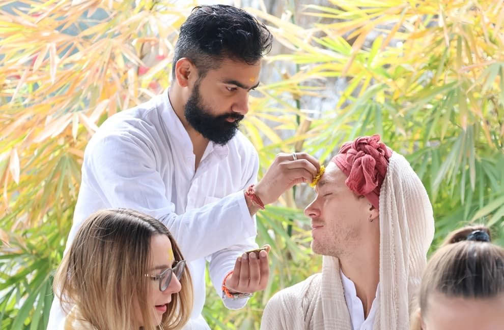 Formazione insegnanti di yoga RYT di 200 ore a Rishikesh, India