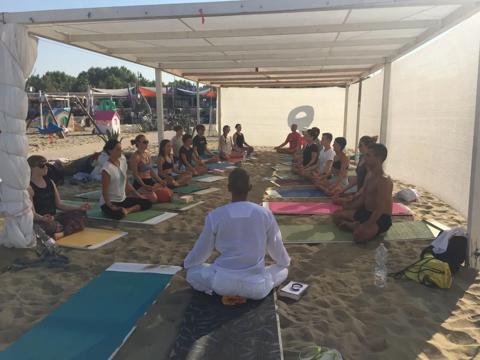 Formazione Insegnanti di Yoga di 50 Ore in Italia