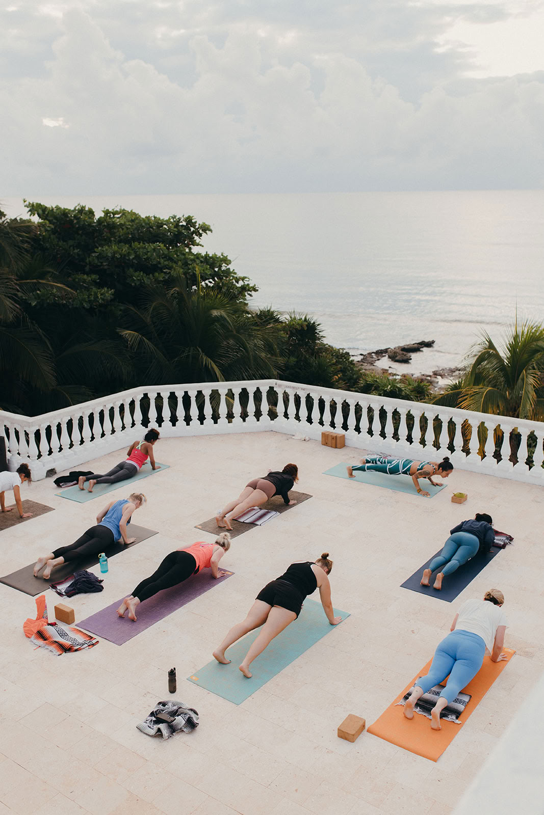 Ritiro di yoga e meditazione Ocean Flow di 7 giorni qui e ora