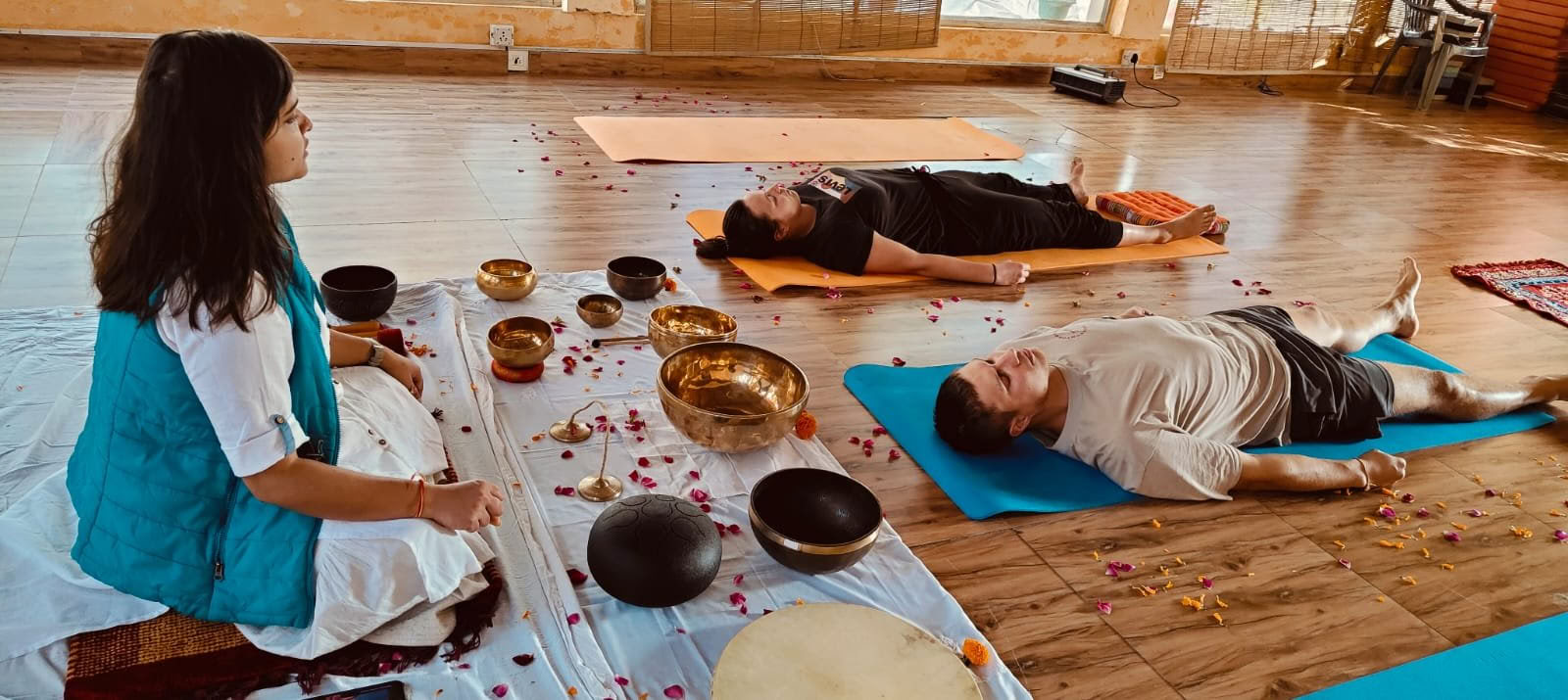 Corso di formazione per insegnanti di sound healing a Rishikesh