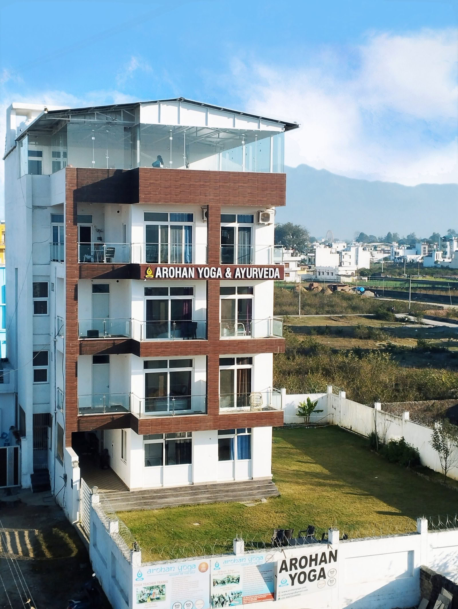 Corso di formazione per insegnanti di sound healing a Rishikesh