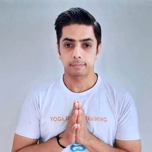 Corso di formazione per insegnanti di yoga aereo di 7 giorni