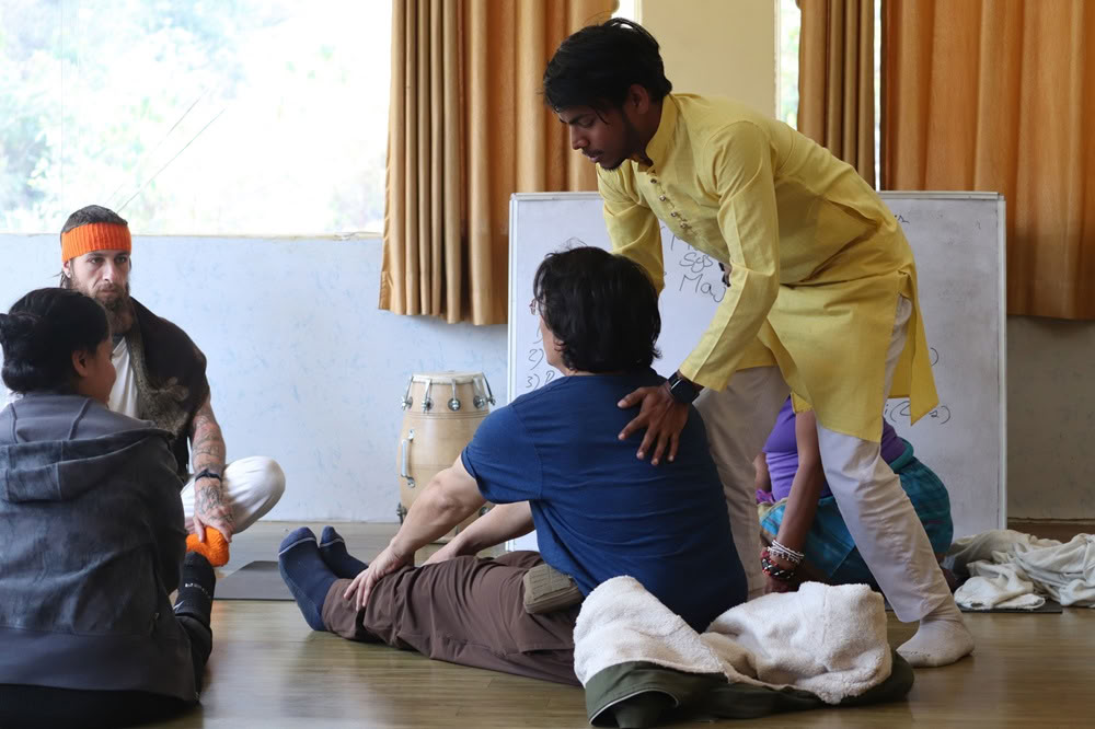 Corso di formazione insegnanti di yoga di 100 ore a Rishikesh, India