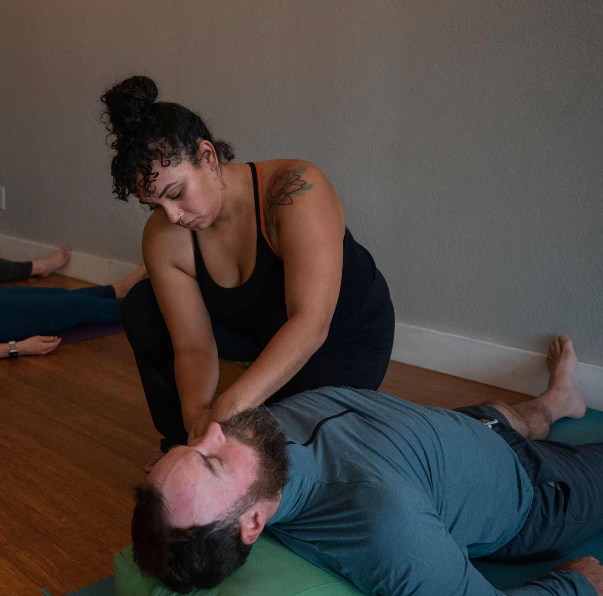 Yoga del martedì, relax e flusso dolce