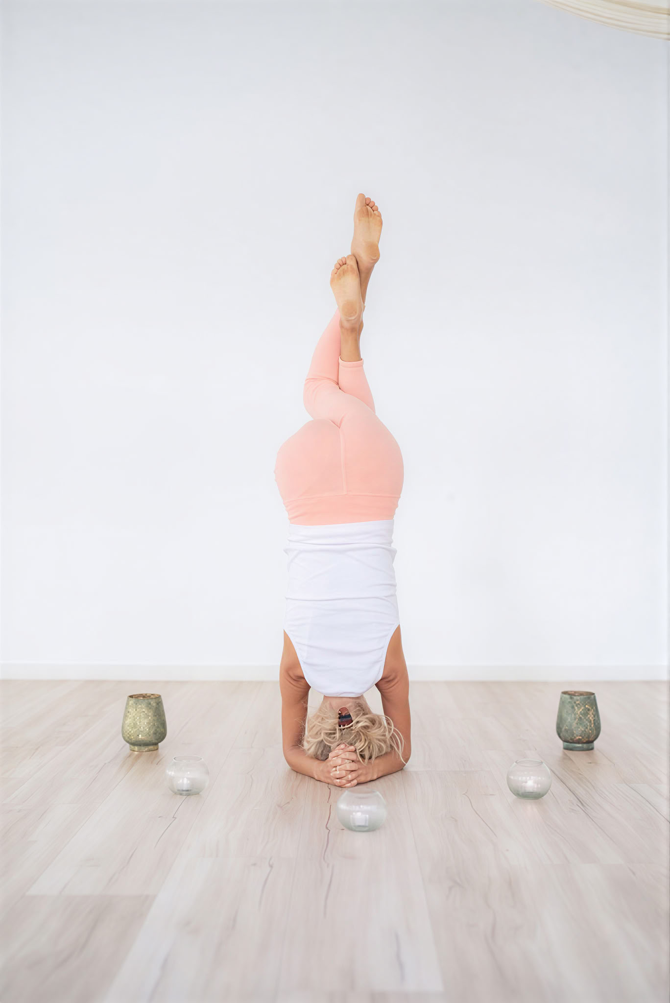 Rituale di Yin Restorativo e Yoga Nidra della Luna Nuova con Miira