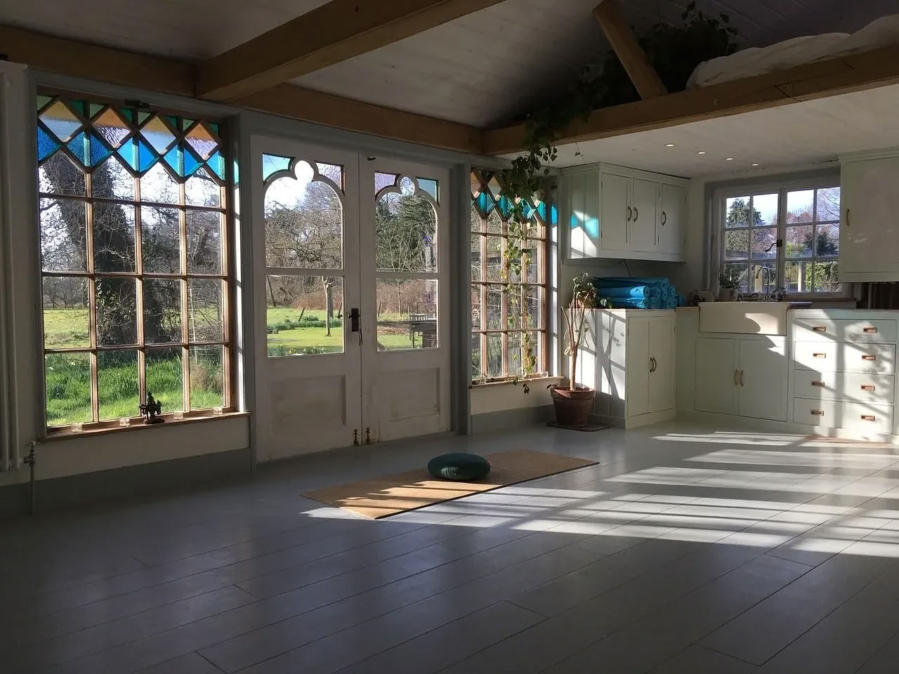Ritiro di yoga nel sud-ovest della Francia: un’esplorazione della creatività e del riposo
