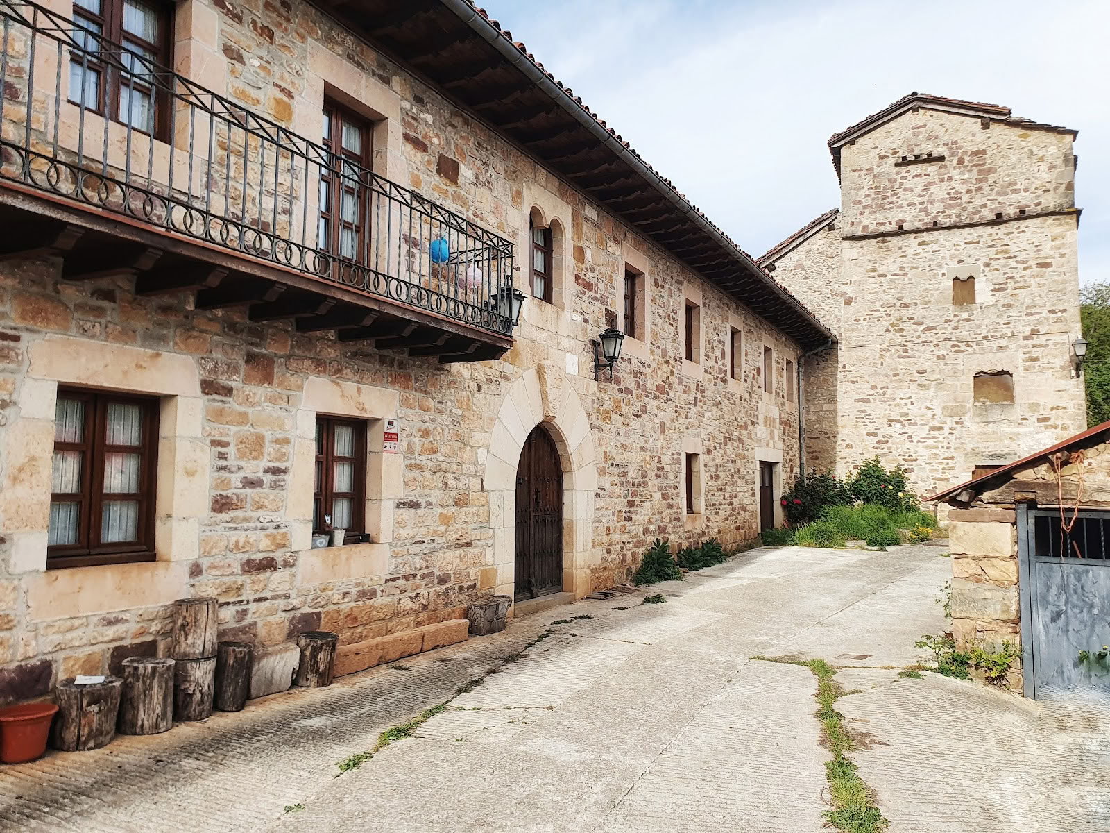 Centro di Ritiri di Yoga e Meditazione Pirineo · Casa Marterena