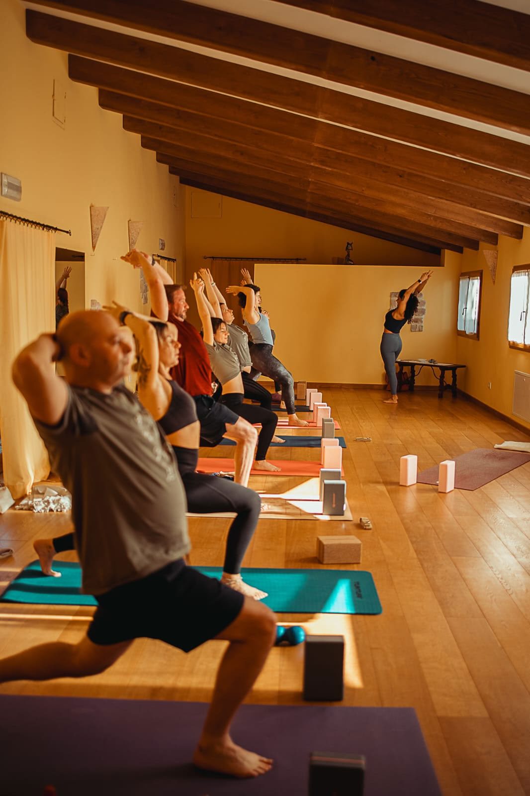 Vinyasa Yoga con Adriana - in inglese, multilevel