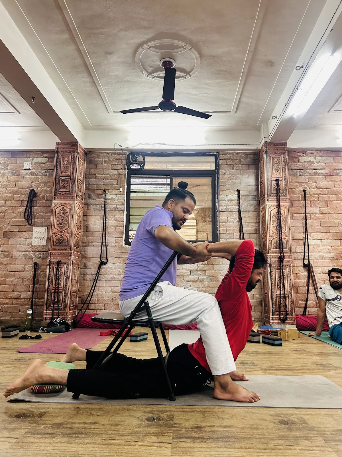 Drishti Yogshala Rishikesh (Scuola di Yoga)